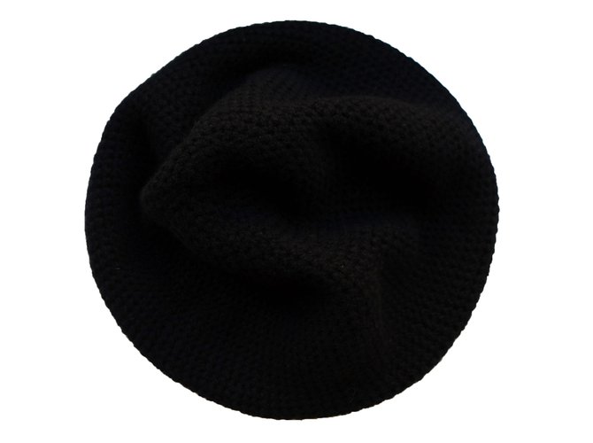 Louis Vuitton Beret Black Wool  ref.85618