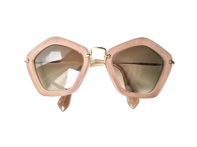 Miu Miu Raro modelo polvo rosa terciopelo marco