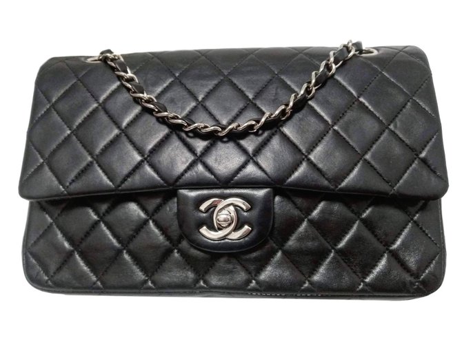 Chanel Double rabat classique intemporel Cuir Noir  ref.85840