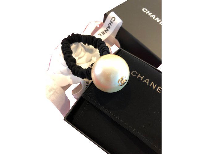 Chanel Big Pearl Hair Tie Hair Accessories Ceramic White Ref 85850