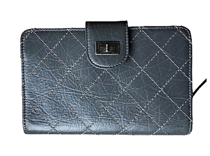 Chanel Timeless purse Grey Leather  ref.85894