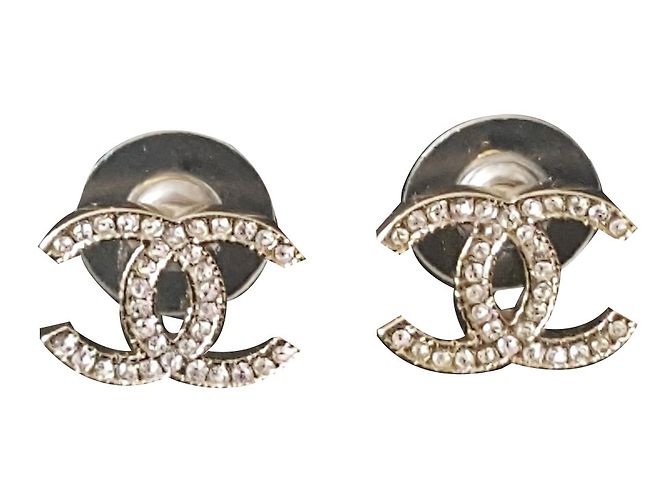 Nuovi orecchini Chanel D'oro Metallo