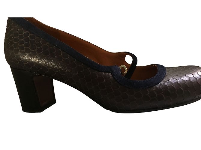 Escarpins Chie Mihara en cuir bleu marine Taille 37