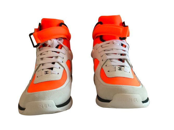 Chanel Baskets Orange  ref.86238