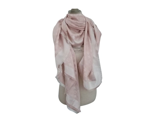 Louis Vuitton maxi stole Pink Silk  ref.86369