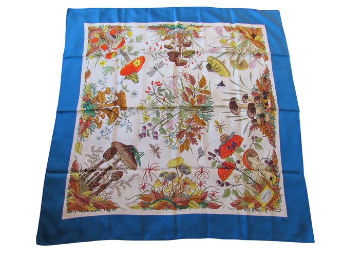 Gucci Silk scarves Multiple colors  ref.86376