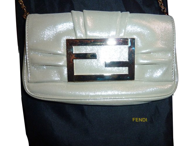 Fendi Clutch bags Golden Leather  ref.86678