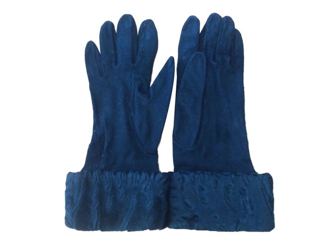 Chanel Gloves Black Silk Deerskin  ref.86708