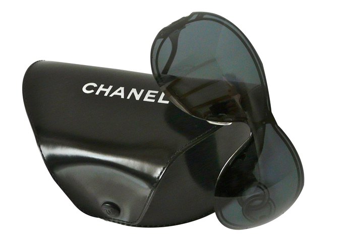 Chanel Sunglasses Black Metal Plastic  ref.86723