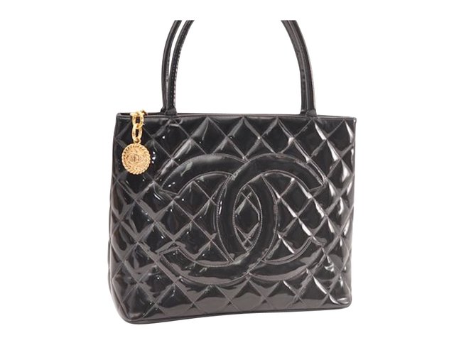 Chanel Medaillon noir Cuir  ref.86837