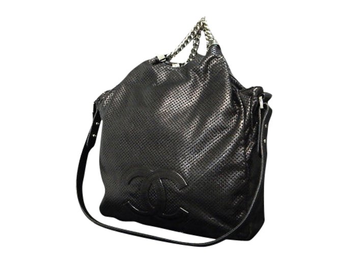 Chanel 2 Way Shoulder bag Black Leather ref.86839 - Joli Closet