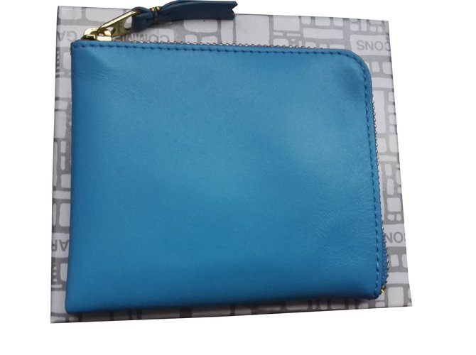 Comme Des Garcons NUEVO en su caja color azul como la billetera de los niños. Azul claro Cuero  ref.87074