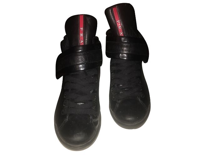 Baskets Prada en cuir noir