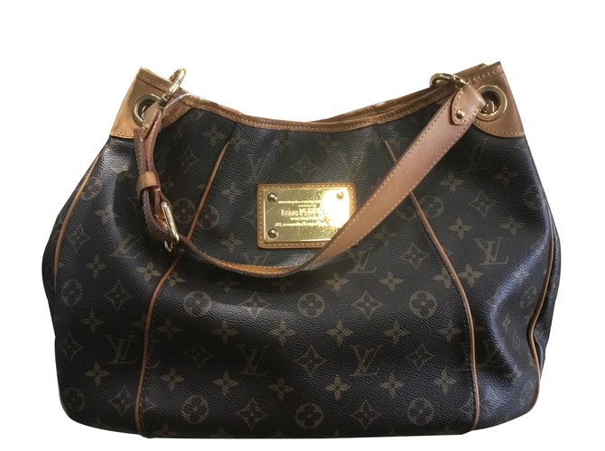 Used Louis Vuitton Galliera Handbags - Joli Closet