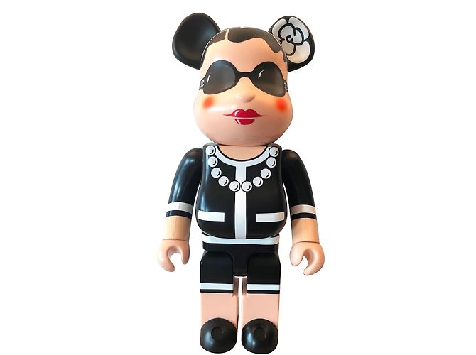 Bearbrick Medicom x Chanel 1000% Nero