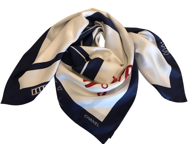 Chanel scarf Navy blue Silk  ref.87498