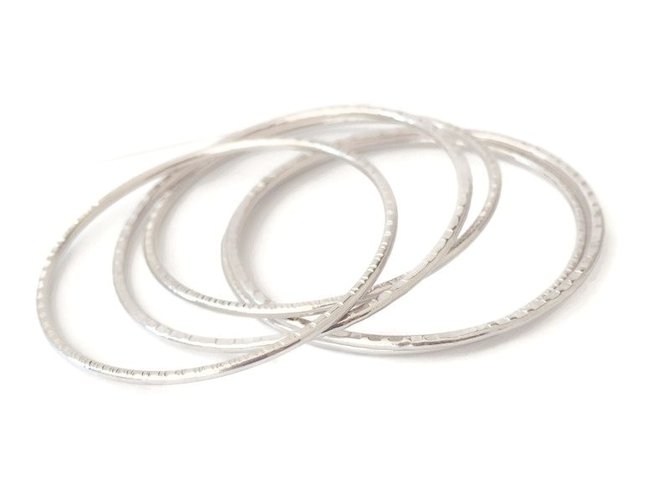 Autre Marque Set of 5 silver plated bangles bracelets Silvery Silver-plated  ref.87506