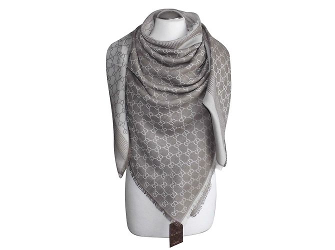 SCIARPA GUCCI BEIGE NUOVO