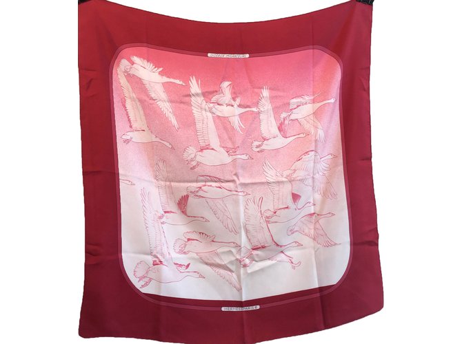 Hermès Silk Scarf BIRDS MIGRATORS Pink Dark red  ref.87636