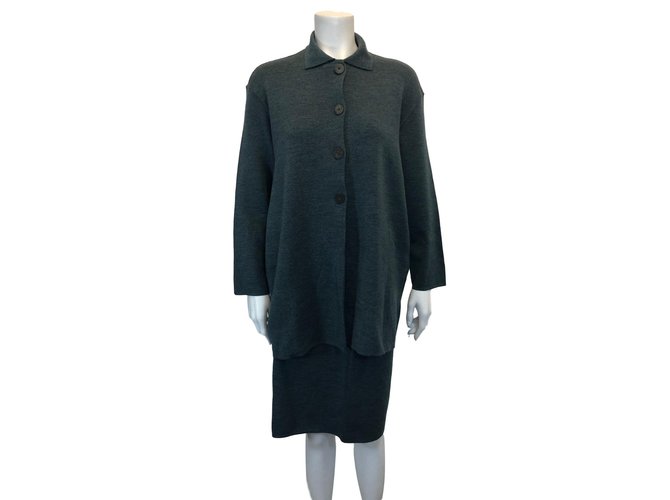 Autre Marque Conjunto de saia e jaqueta Christa Fiedler Verde oliva Lã  ref.124690
