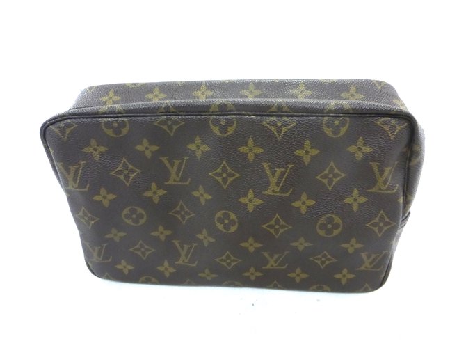 Louis Vuitton WC-KIT 28 MONOGRAMM Braun Leder  ref.87777