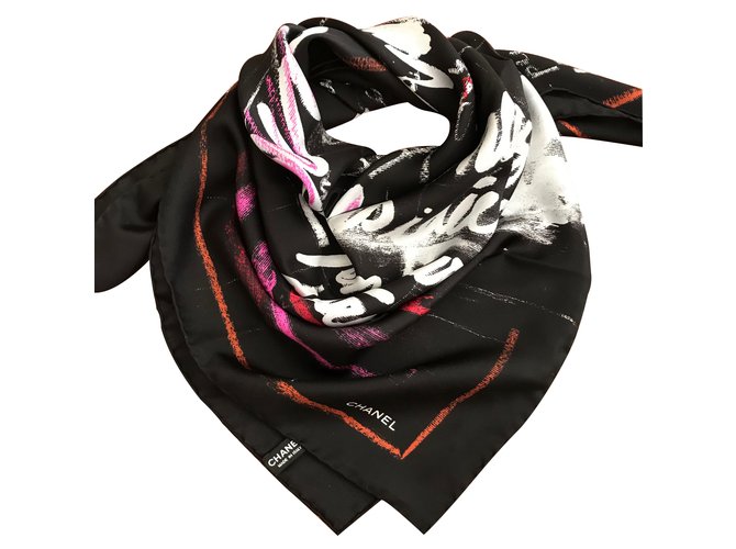 Chanel Silk scarf Black  ref.87911