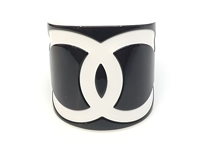 Chanel Manchette Noir Blanc