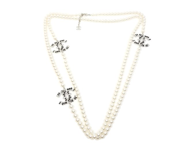Chanel necklace Black White Metal ref.87937 - Joli Closet