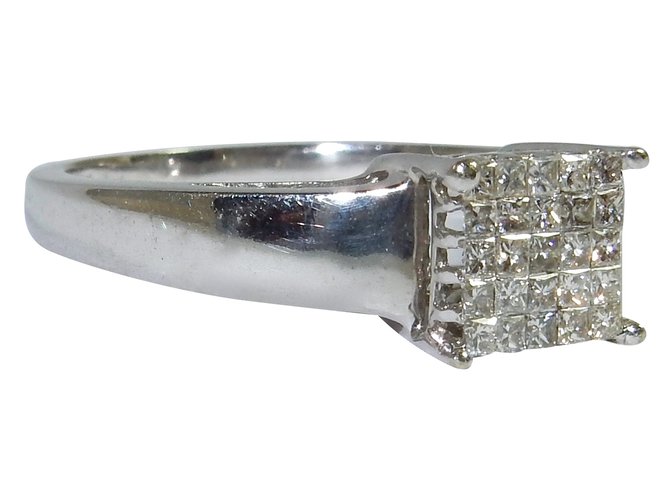 Autre Marque White gold and diamonds square ring 0.50 carats Silvery  ref.88202