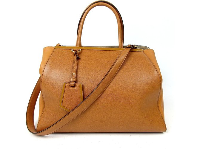 FENDI FIRST SMALL BAG Caramel Leather ref.843622 - Joli Closet