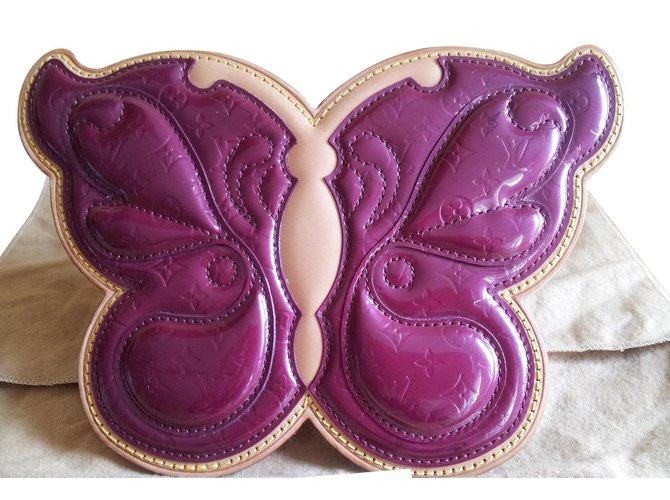 Papillon Louis Vuitton Coleccionista de cuento de hadas Púrpura Charol  ref.88437