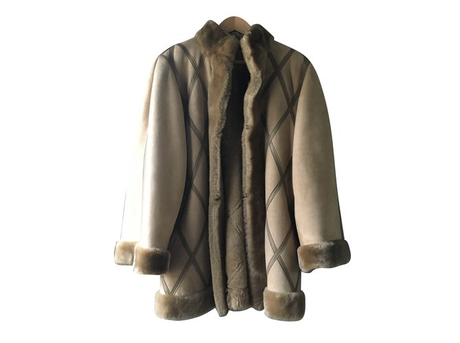 Abrigo de piel de oveja de Christian Dior  ref.88459