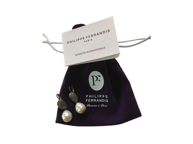 Philippe Ferrandis Perlenohrringe Silber Grau