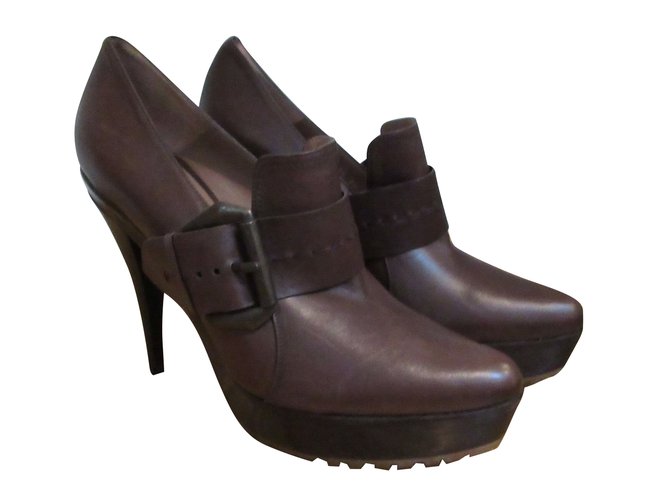 Pura Lopez heel is 13 cm and the plateau is 3.5 cm Brown Leather  ref.89358