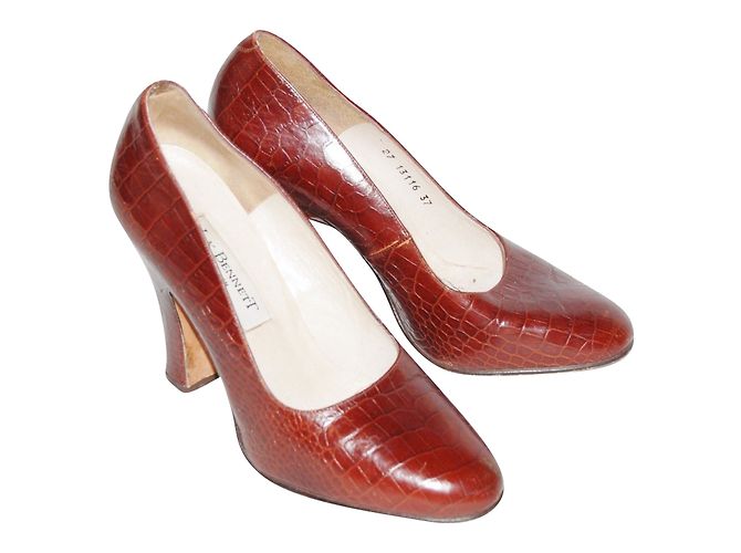 Scarpins Lk Bennett em pele de crocodilo castanho 37