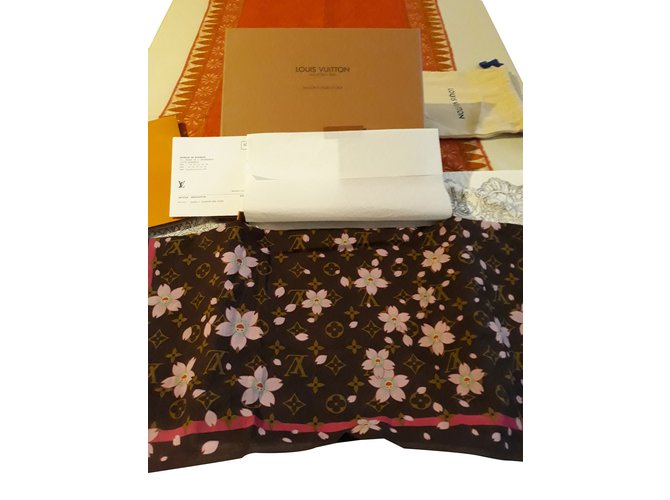 Louis Vuitton Foulard "Cherry Blossom" Coton Marron foncé  ref.90378