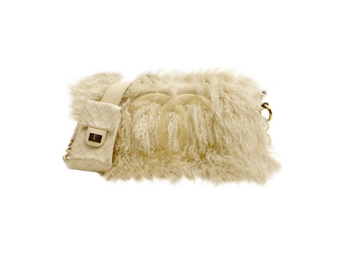 Chanel CAMBON 2:55 OFF WHITE FUR Eggshell Leather  ref.90413