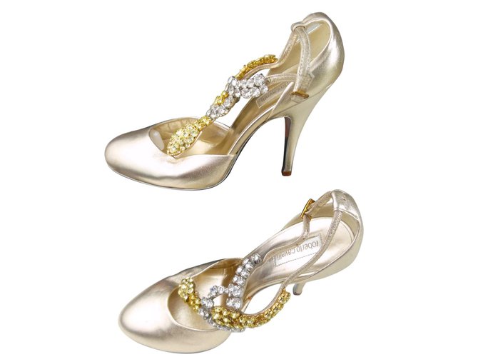 Roberto Cavalli Gold leather heels Golden  ref.91157