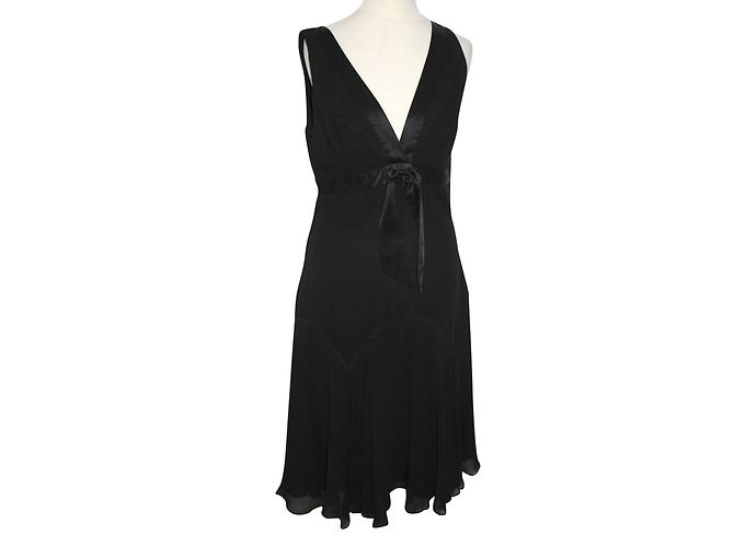 Vestido Ted Baker de seda chiffon preto