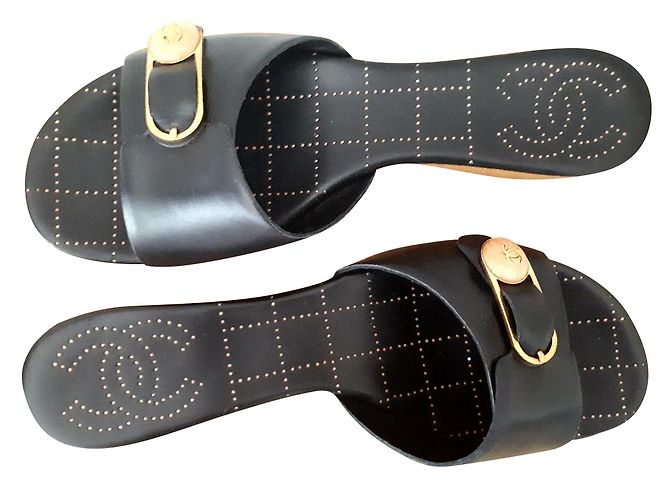 Chanel Mule Offset Black