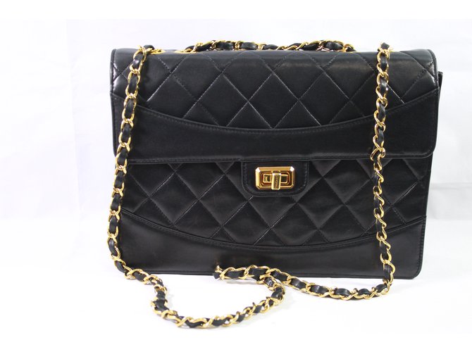Chanel Handtaschen Schwarz Leder  ref.91455