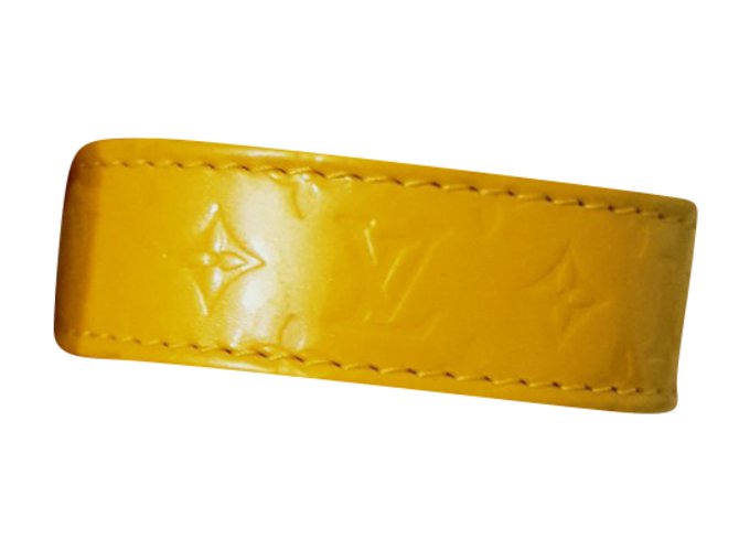 Louis Vuitton bracelet Cuir vernis Jaune  ref.91700