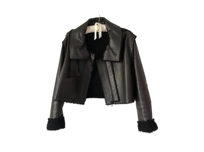 Louis Vuitton Short leather jacket Coats, Outerwear Leather Brown ref.91843 - Joli Closet