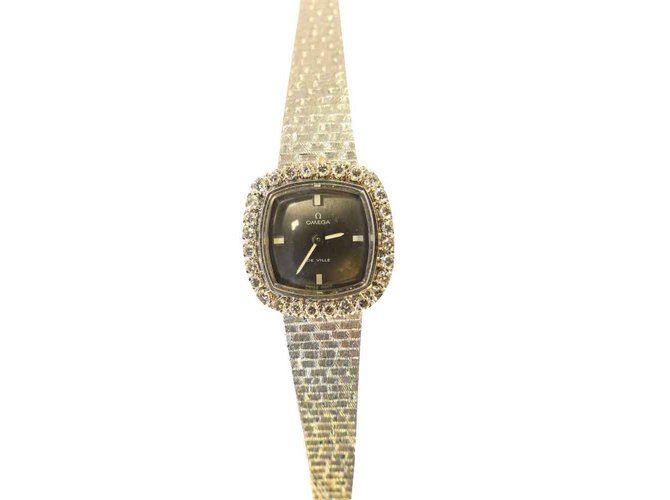 Omega Reloj De Ville en caja de oro blanco y diamantes. Plata  ref.91887