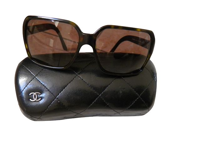 Chanel VENDIMIA Castaño
