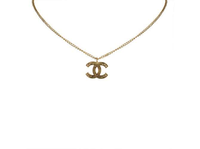 Chanel Collar colgante de estrellas CC Dorado Metal  ref.92183