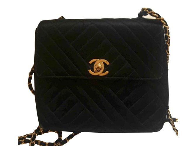 Chanel vintage silk Timeless bag Preto Seda  ref.92242