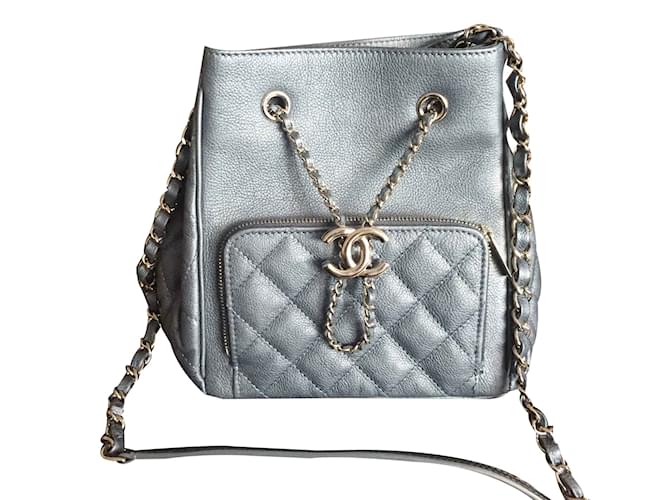 Chanel Handtaschen Blau Leder  ref.92258