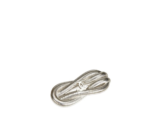 Chanel Broche en métal argenté CC  ref.92426
