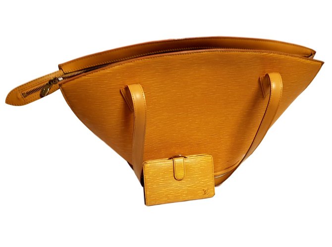 Louis Vuitton Epi cuero amarillo  ref.92624